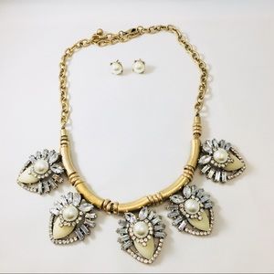 Faux Pearl Acrylic Statement Necklace Earrings Set